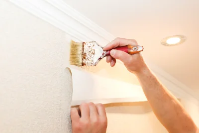 Pose de papier peint au Crocq — revêtements muraux et toiles de verre